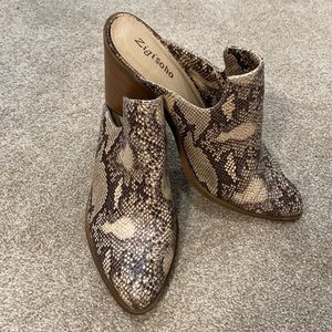 Zigi Soho Maurine Snake Print Mule